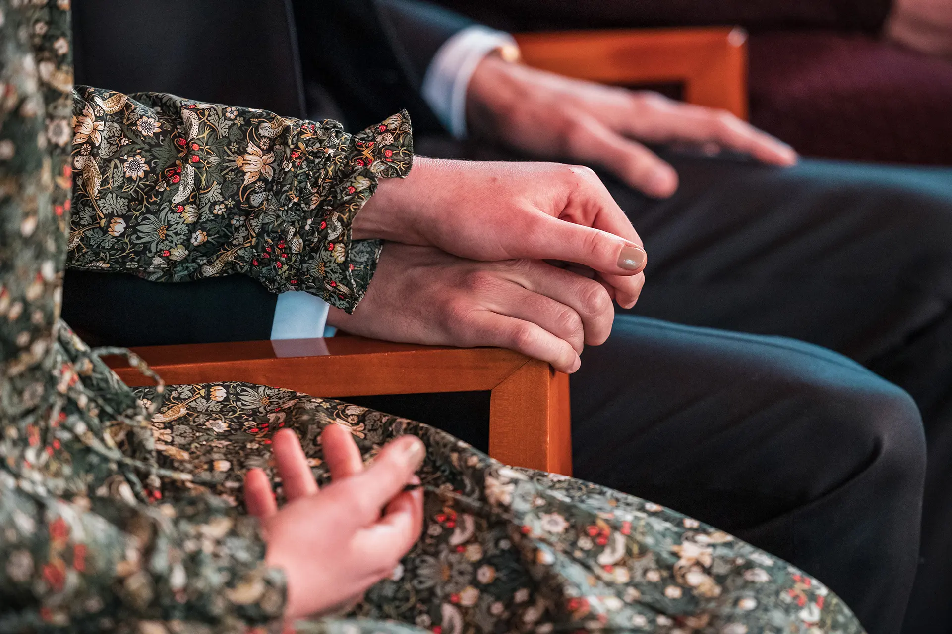 Hochzeitsfotograf, Hände vom Brautpaar